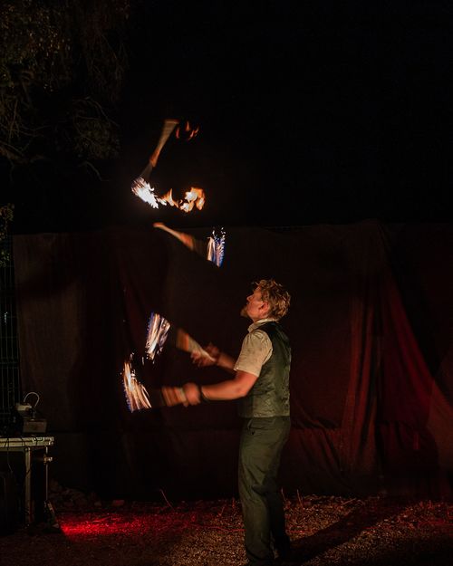 Feuershow mit Fackeljonglage