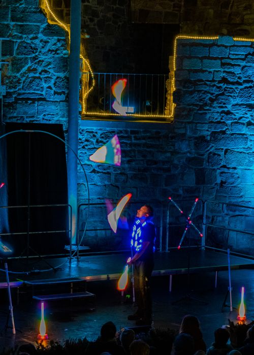 LED Show Light Up mit Keulen Jonglage